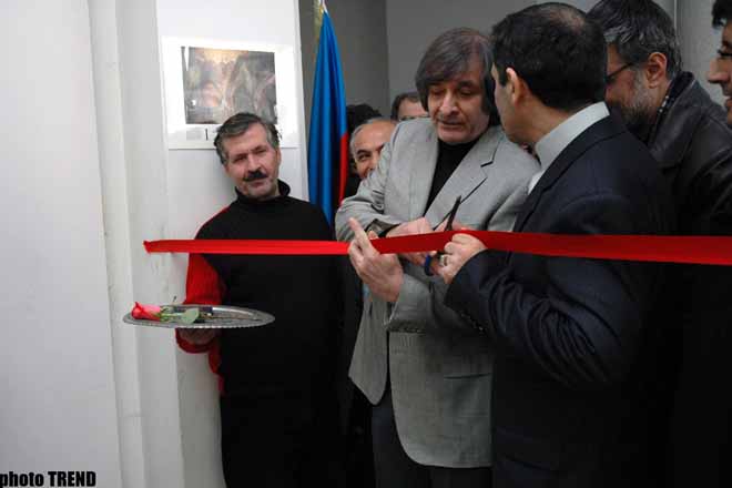 В Баку открылась выставка искусства города    Исфаган